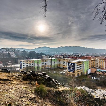 Apartamento Rezidence Certovka Karlovy Vary Exterior foto