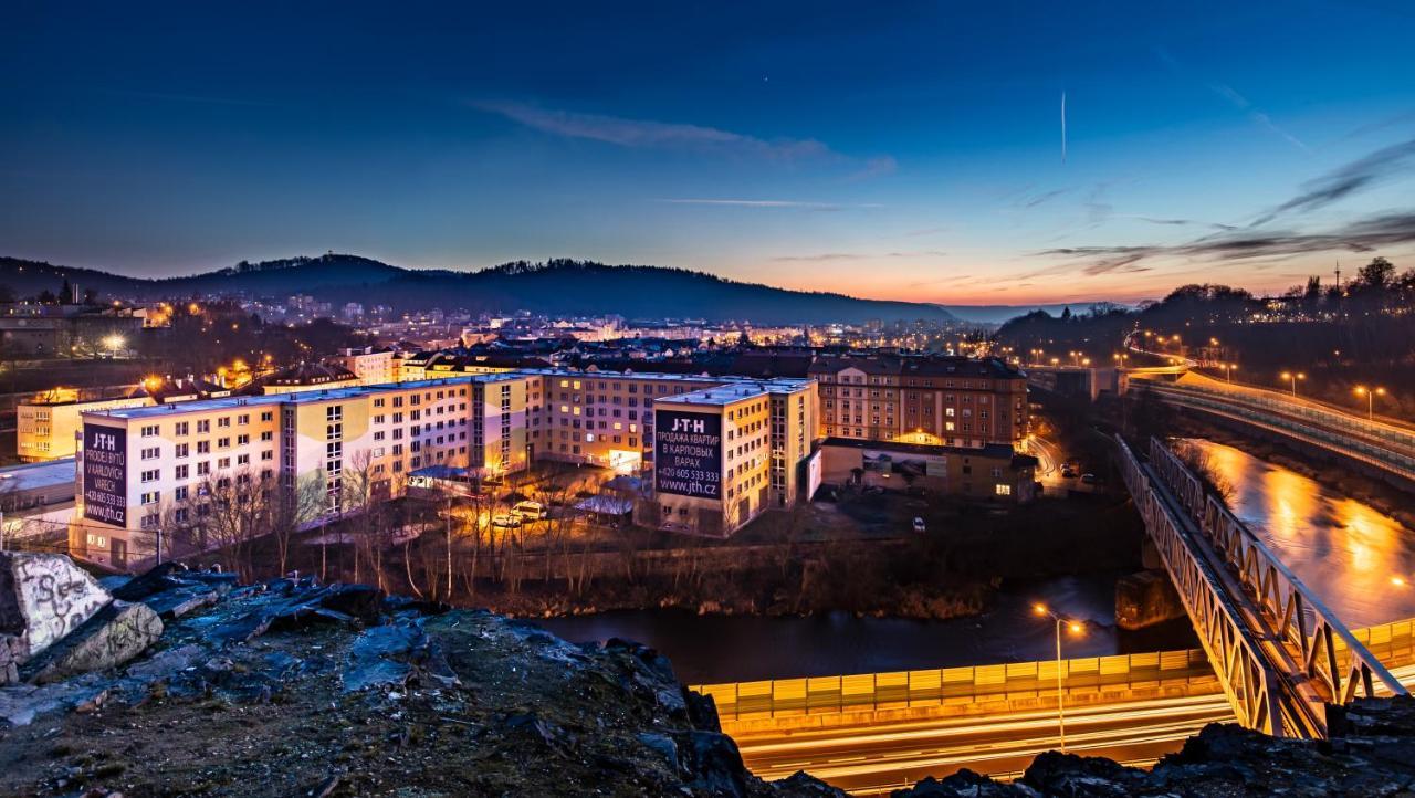 Apartamento Rezidence Certovka Karlovy Vary Exterior foto