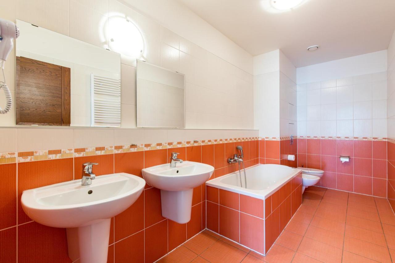 Apartamento Rezidence Certovka Karlovy Vary Exterior foto